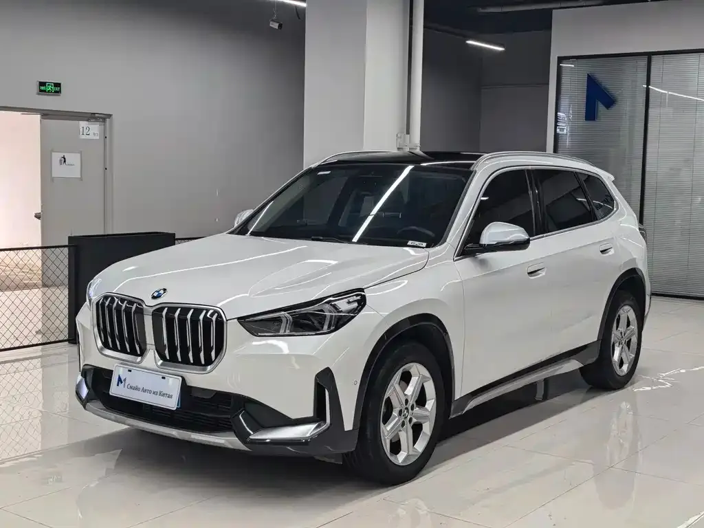 BMW X1 — фото 1