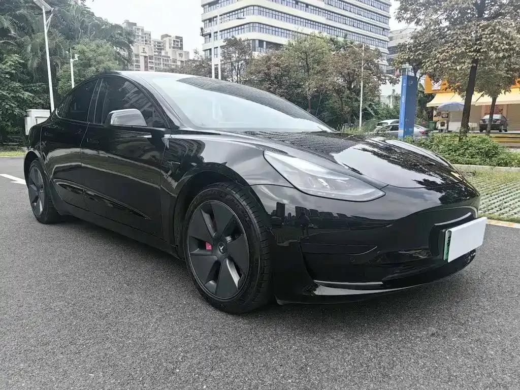 Tesla Model 3 — фото 8