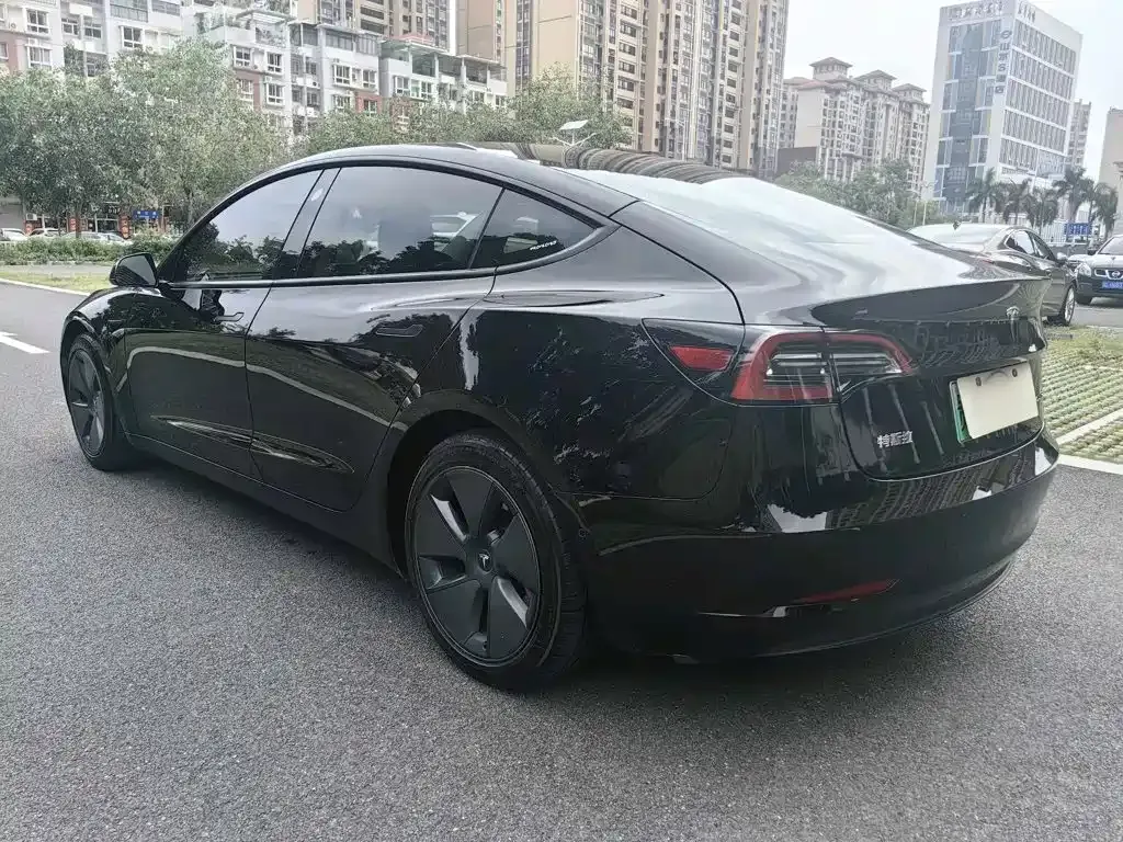 Tesla Model 3 — фото 6