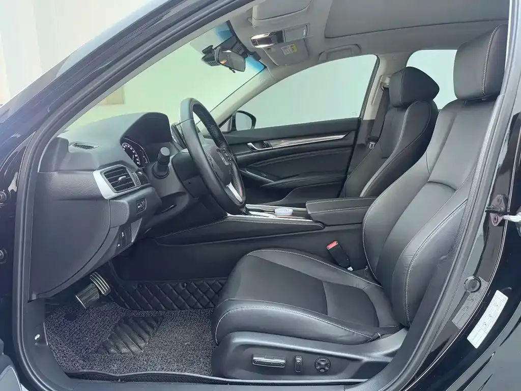 Honda Accord — фото 5