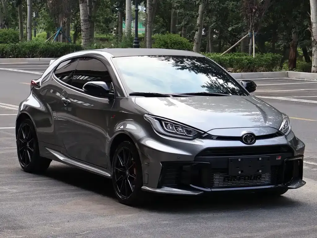 Toyota GR YARIS — фото 1