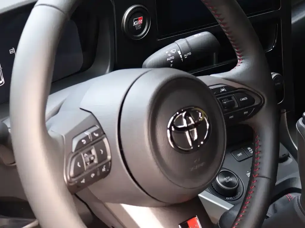 Toyota GR YARIS — фото 6
