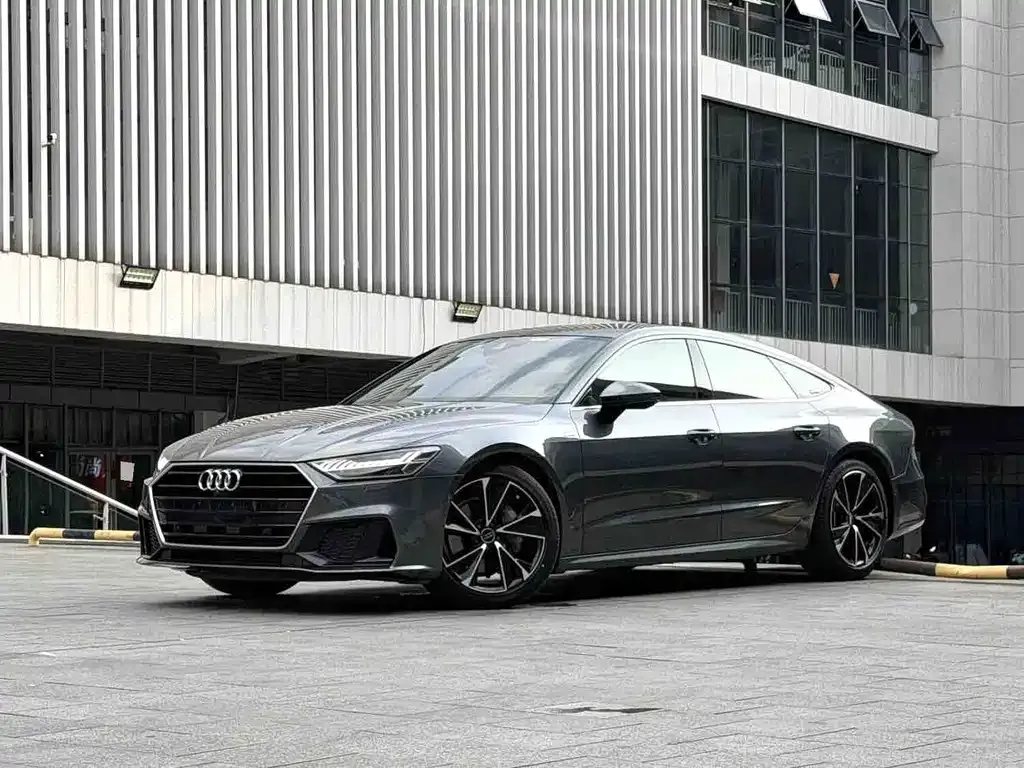 Audi A7 — фото 1