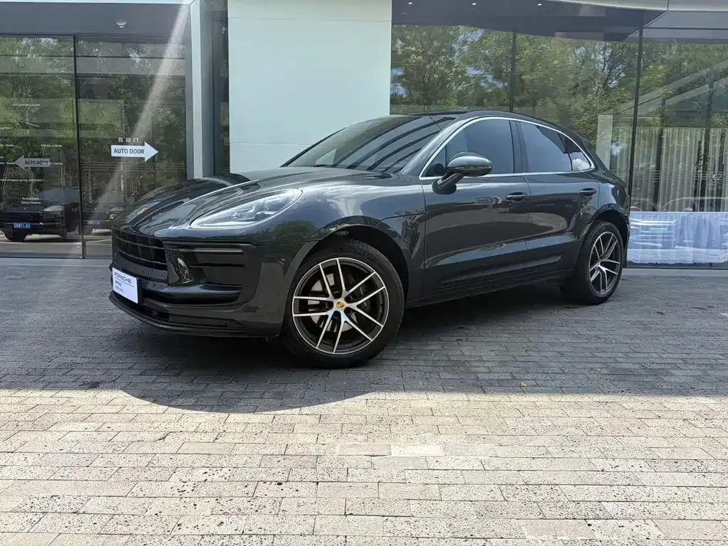 Porsche Macan — фото 1