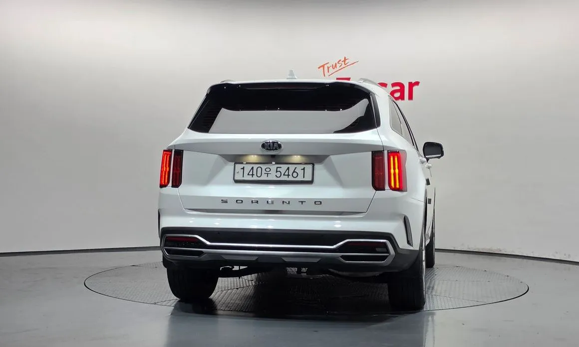 Kia Sorento — фото 10