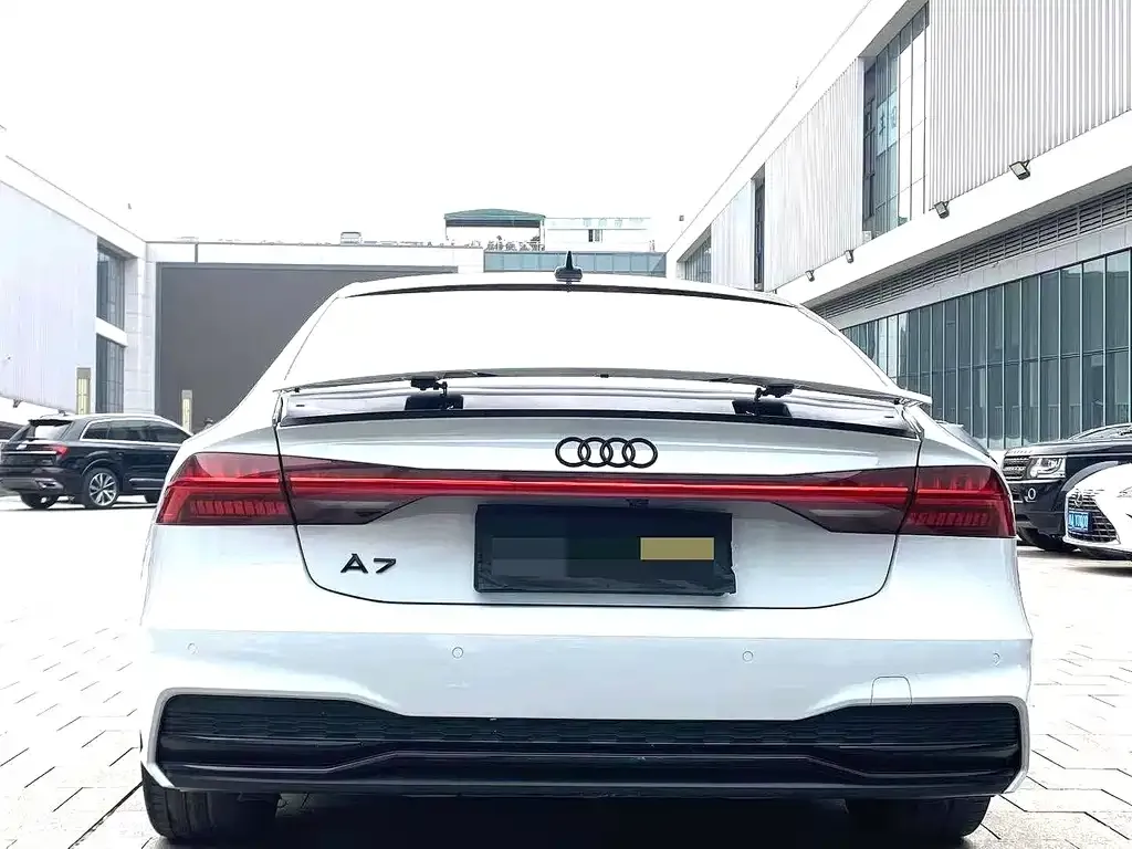 Audi A7 — фото 2