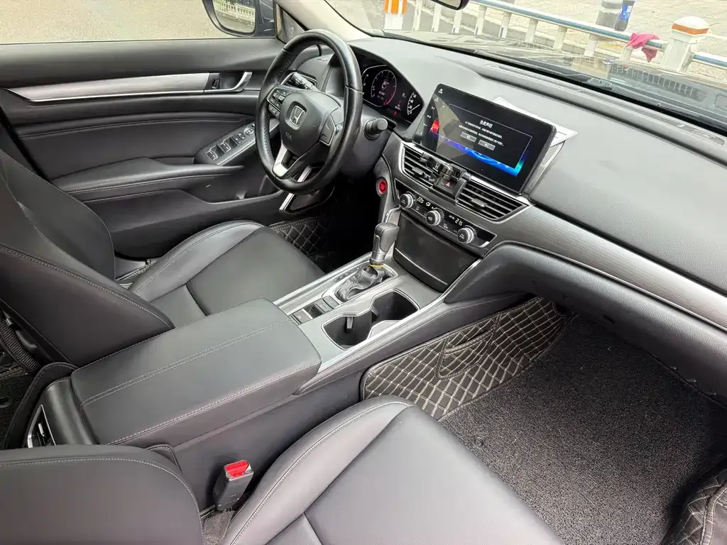 Honda Accord — фото 3