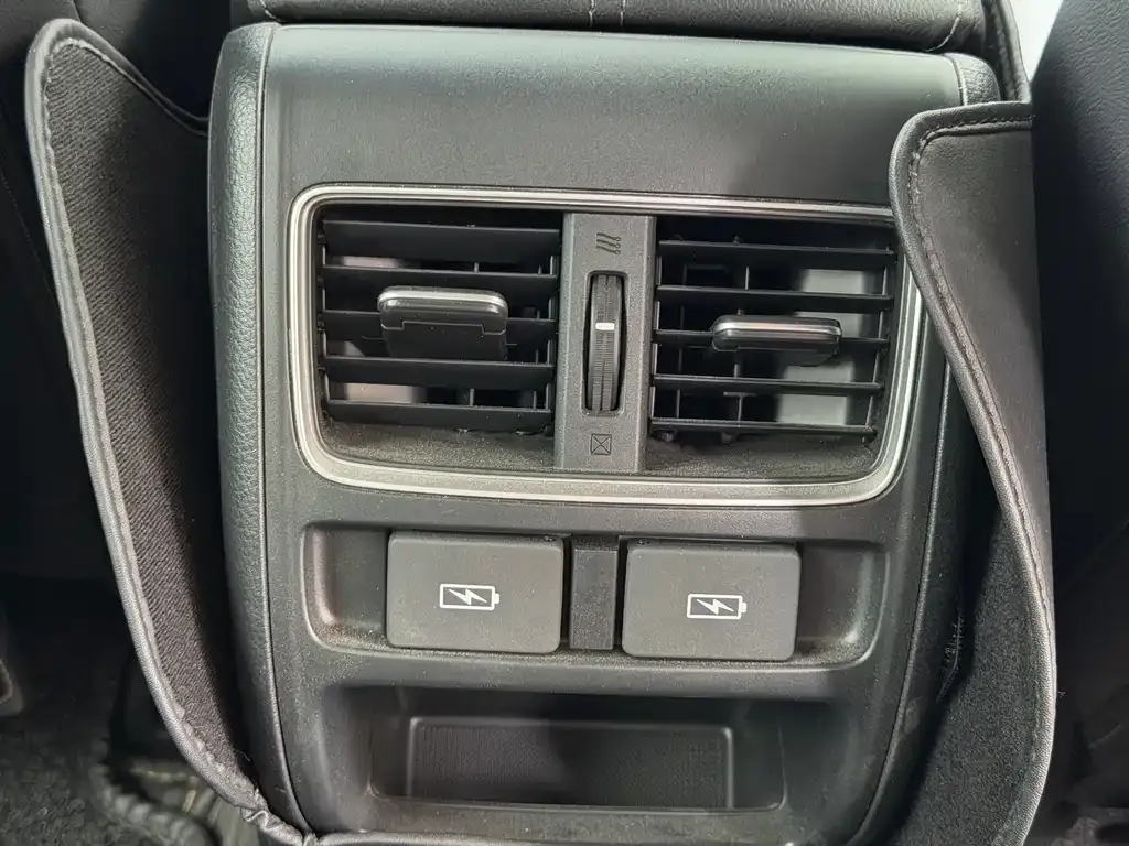 Honda Accord — фото 9