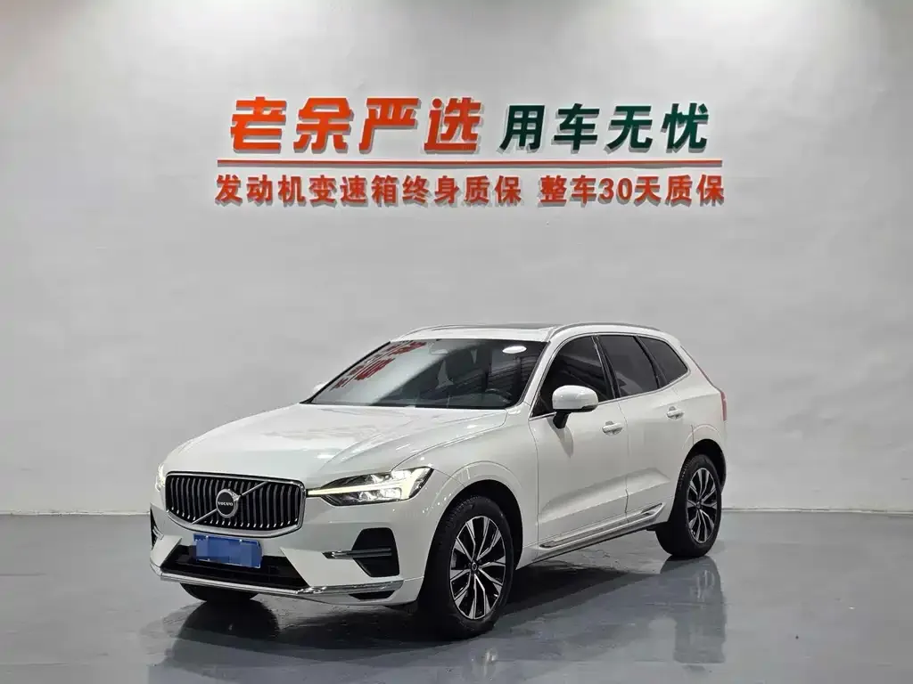 Volvo XC60 — фото 1