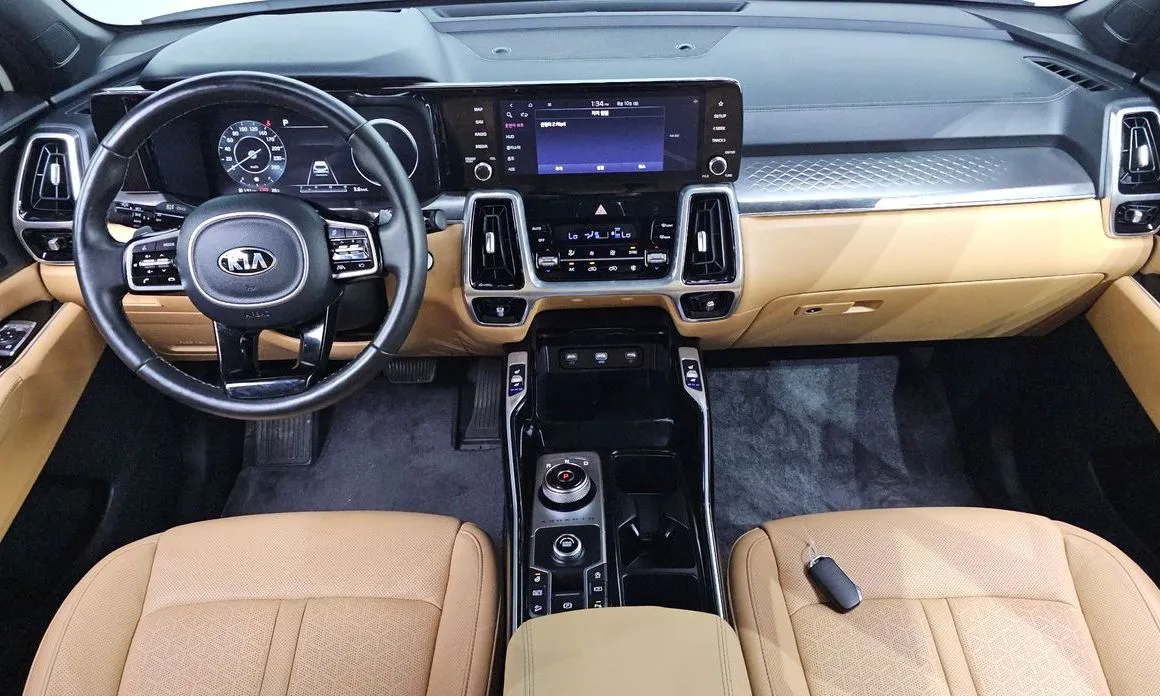 Kia Sorento — фото 10