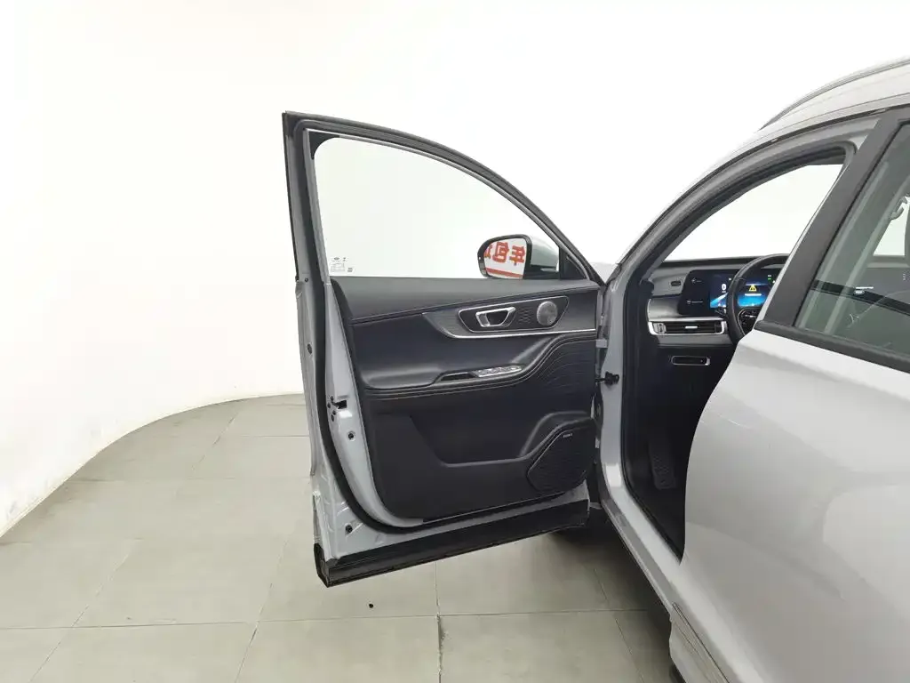 Chery Tiggo 8 PRO NEV — фото 2