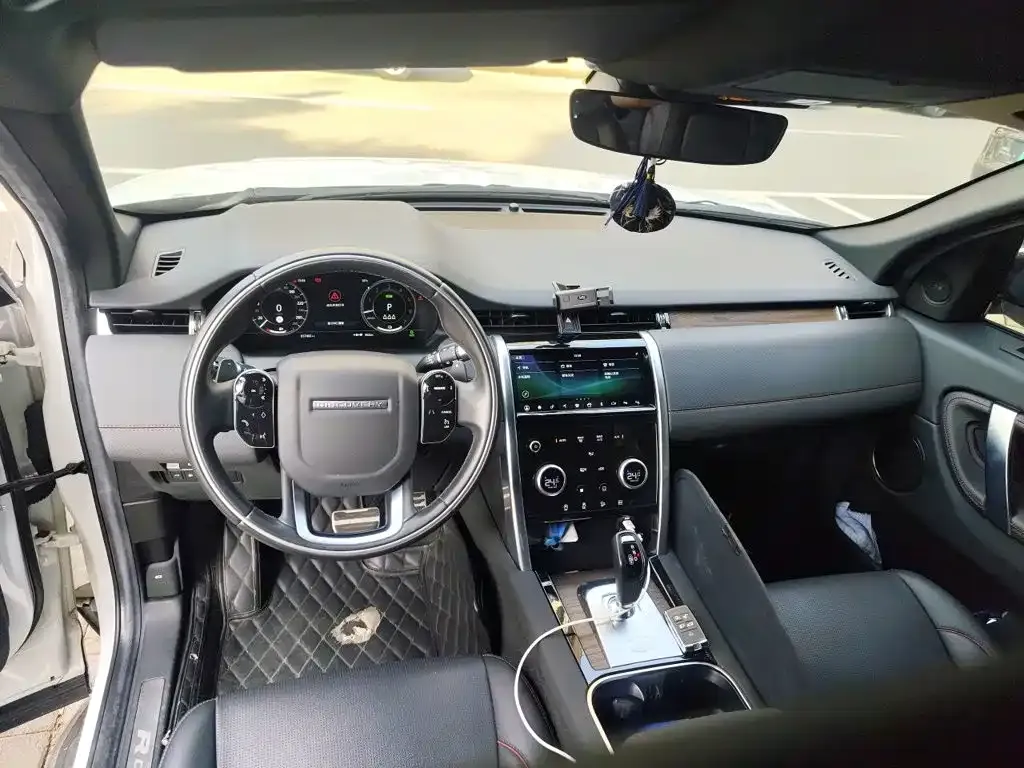 Land Rover Discovery Sport Hybrid — фото 10