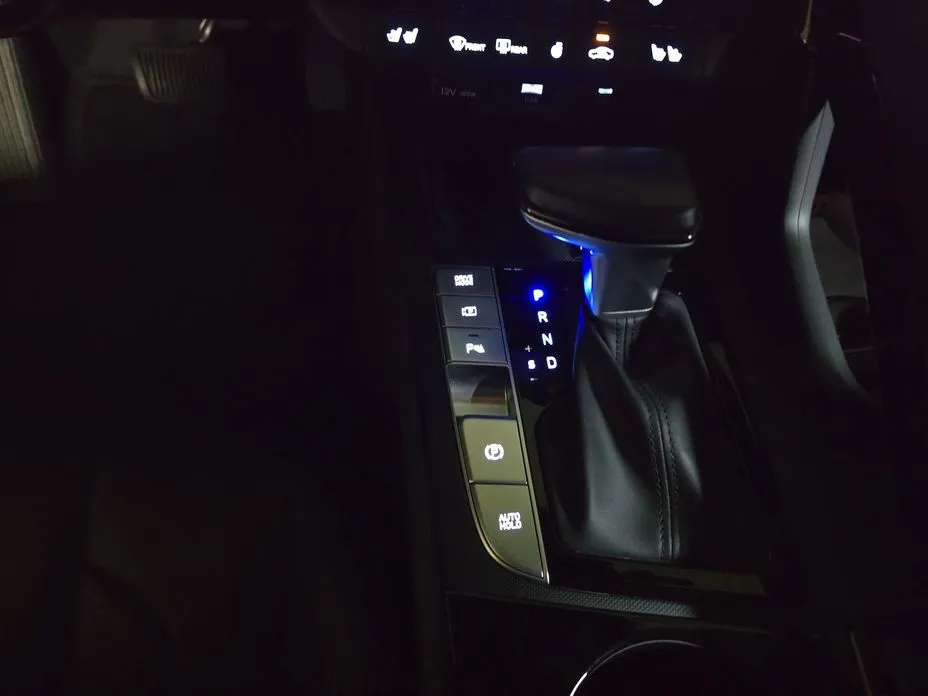 Hyundai AVANTE — фото 6
