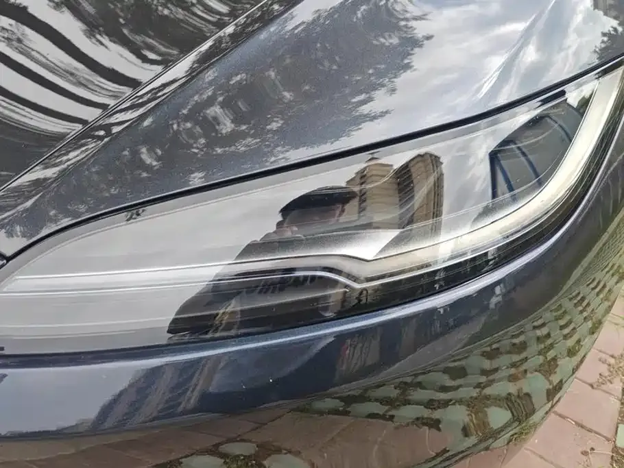 Tesla Model 3 — фото 10