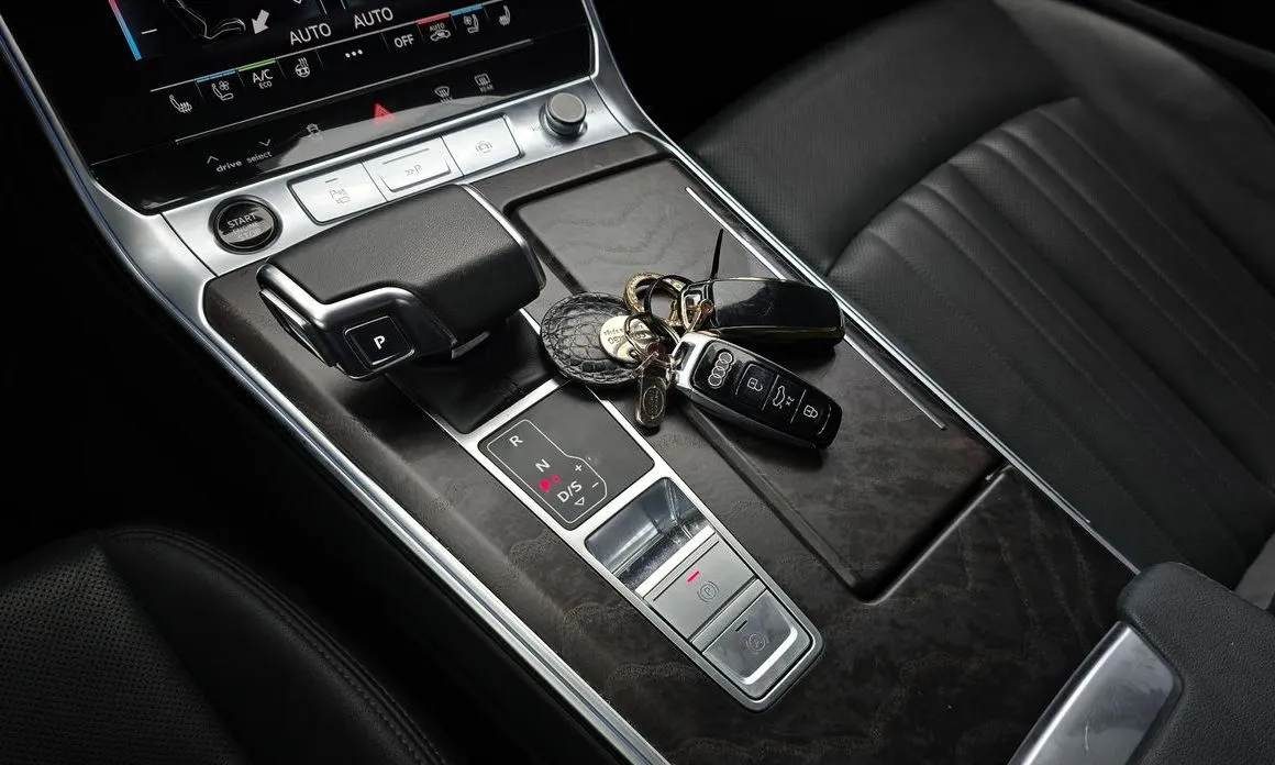Audi A6 — фото 10