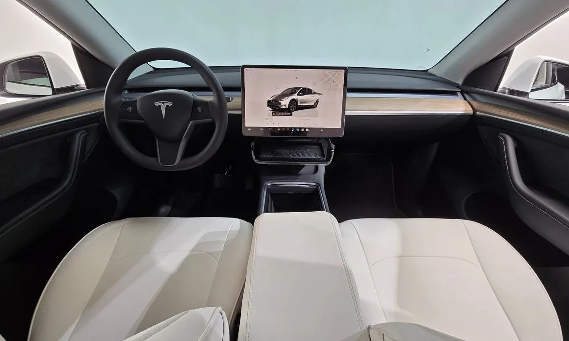 Tesla Model Y — фото 2