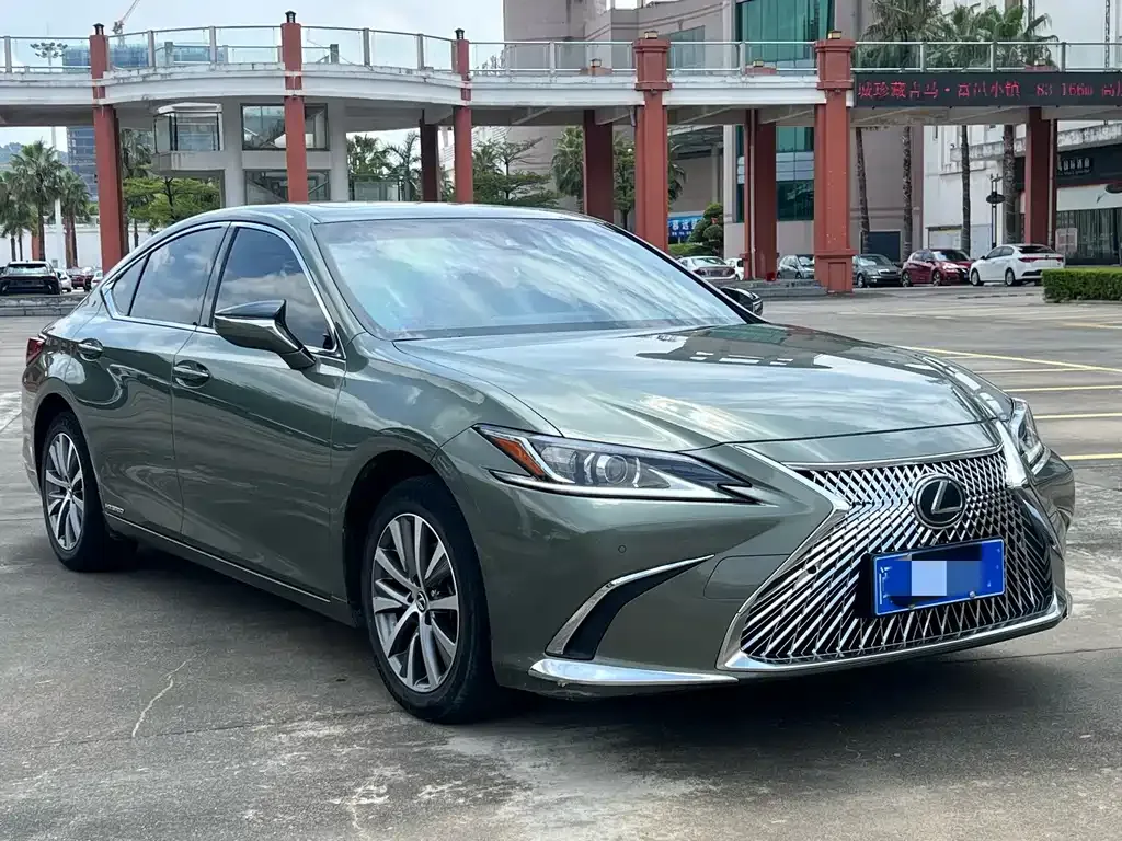 Lexus ES — фото 9