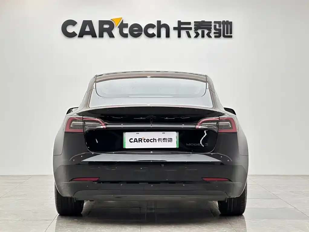 Tesla Model 3 — фото 7