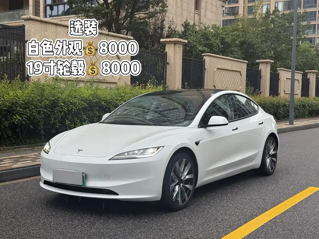 Tesla Model 3 — фото 1