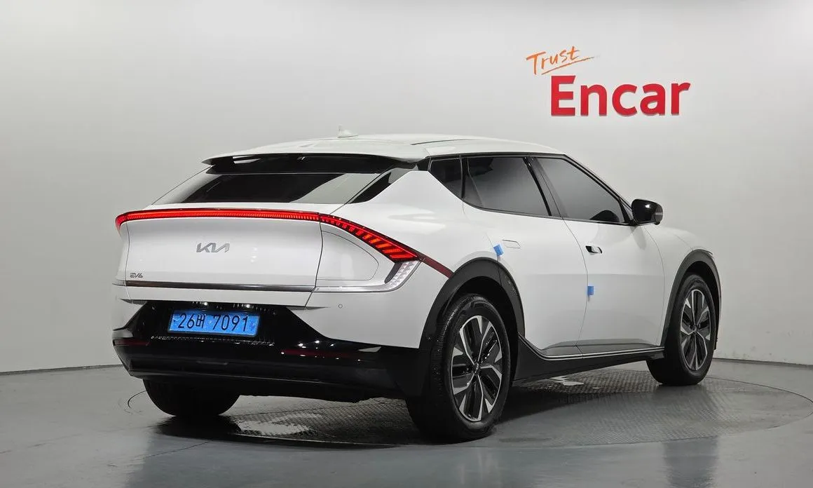 Kia EV6 — фото 10