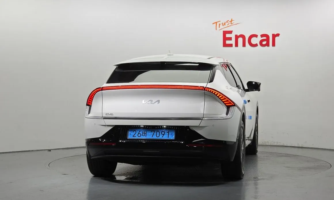 Kia EV6 — фото 8