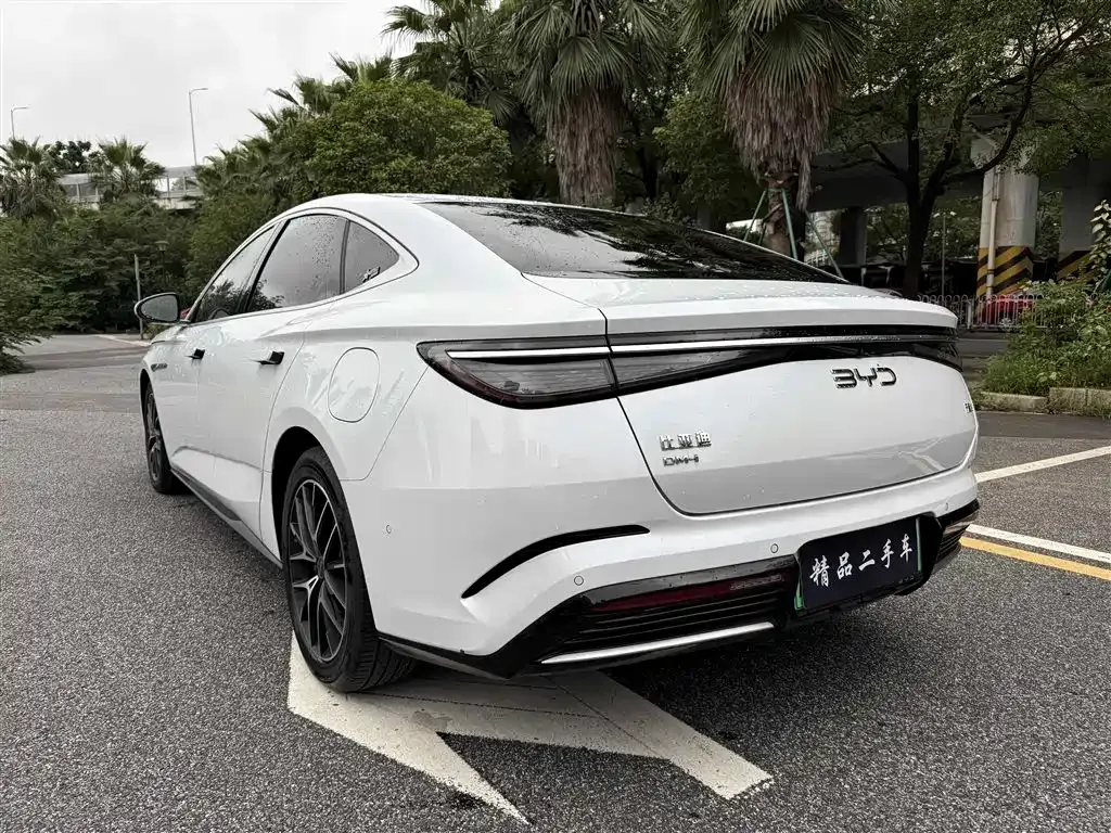 BYD Seal — фото 5