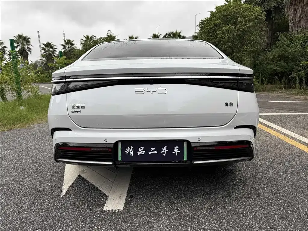 BYD Seal — фото 3