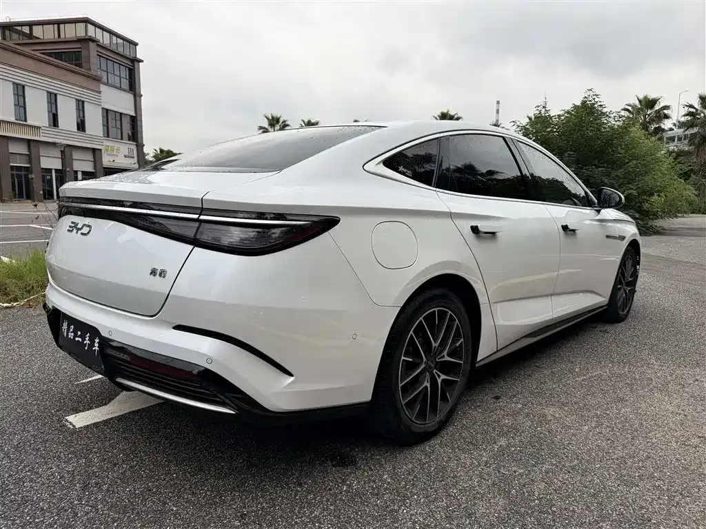 BYD Seal — фото 7