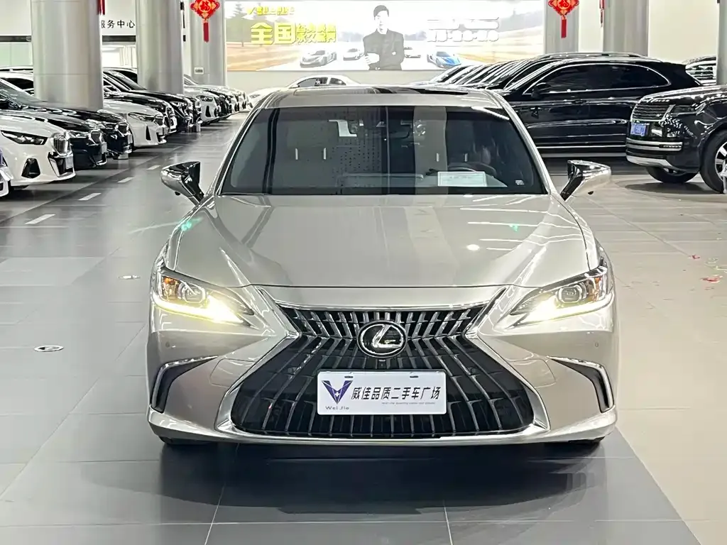 Lexus ES — фото 4