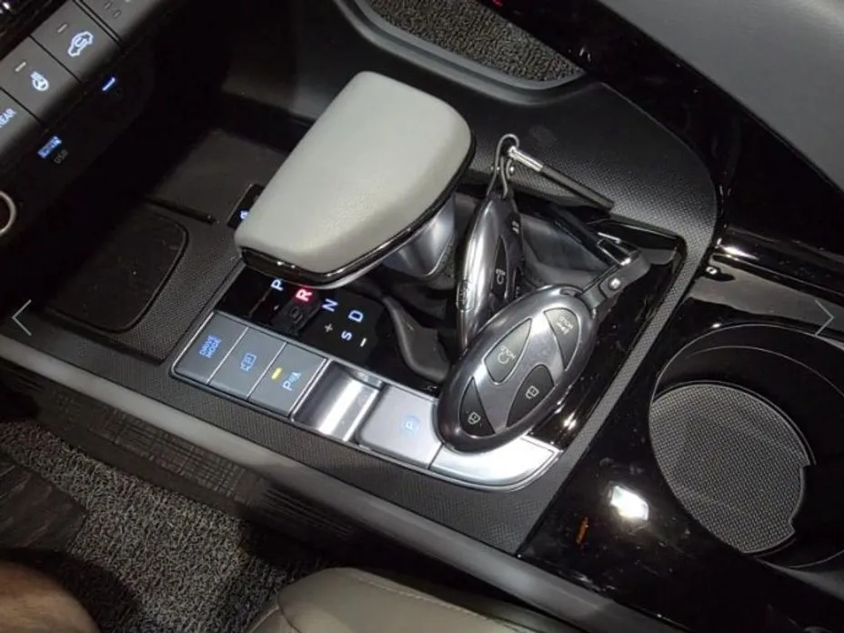 Hyundai AVANTE — фото 10