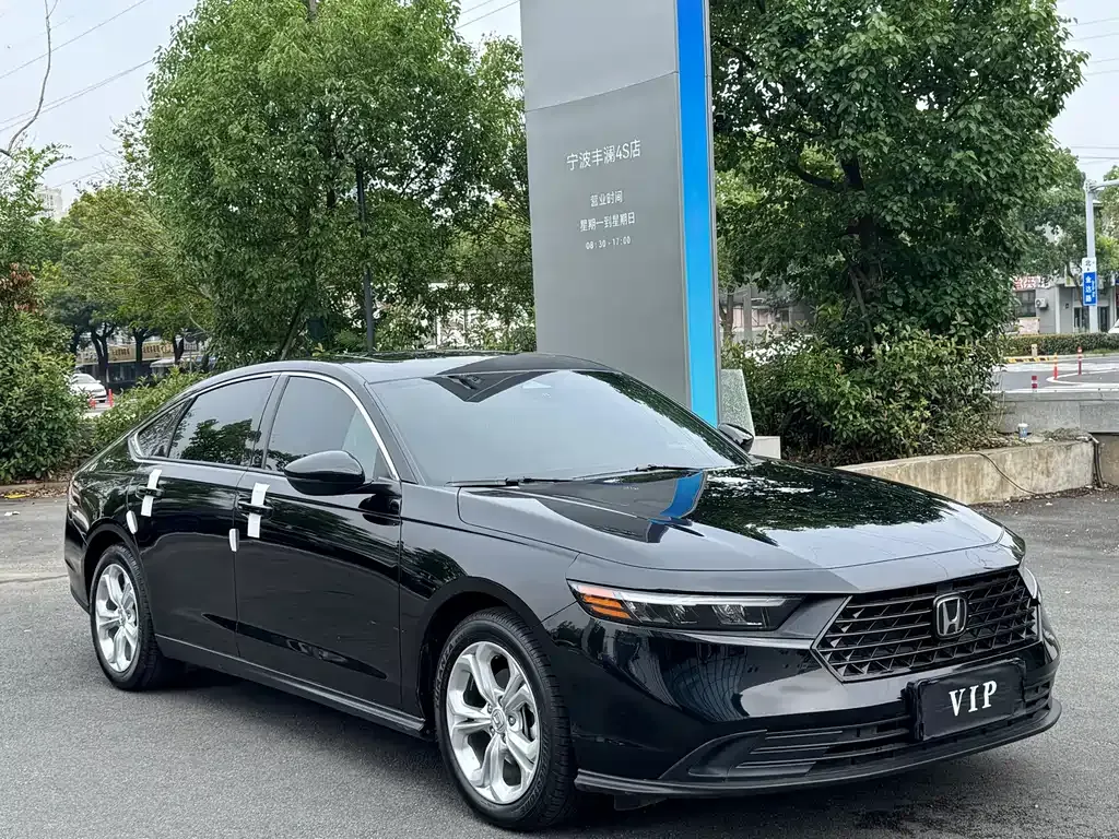 Honda Accord — фото 9