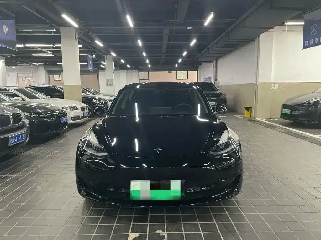 Tesla Model 3 — фото 4
