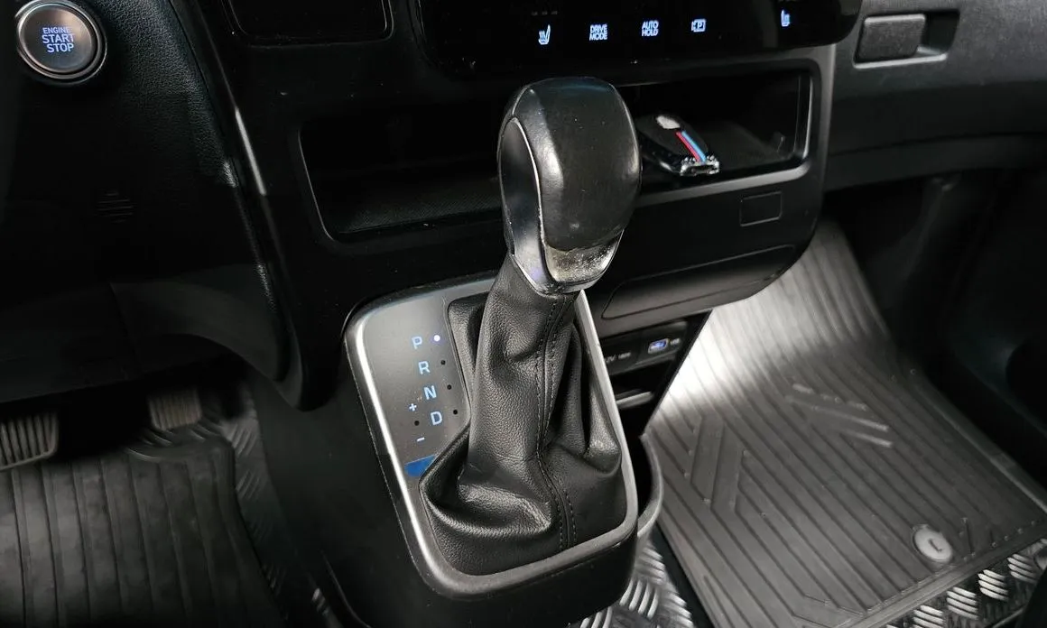 Hyundai Staria — фото 4