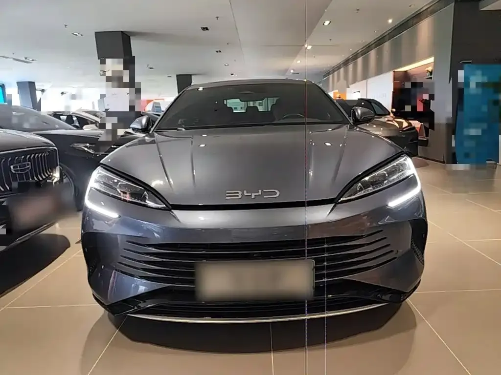 BYD Seal — фото 8