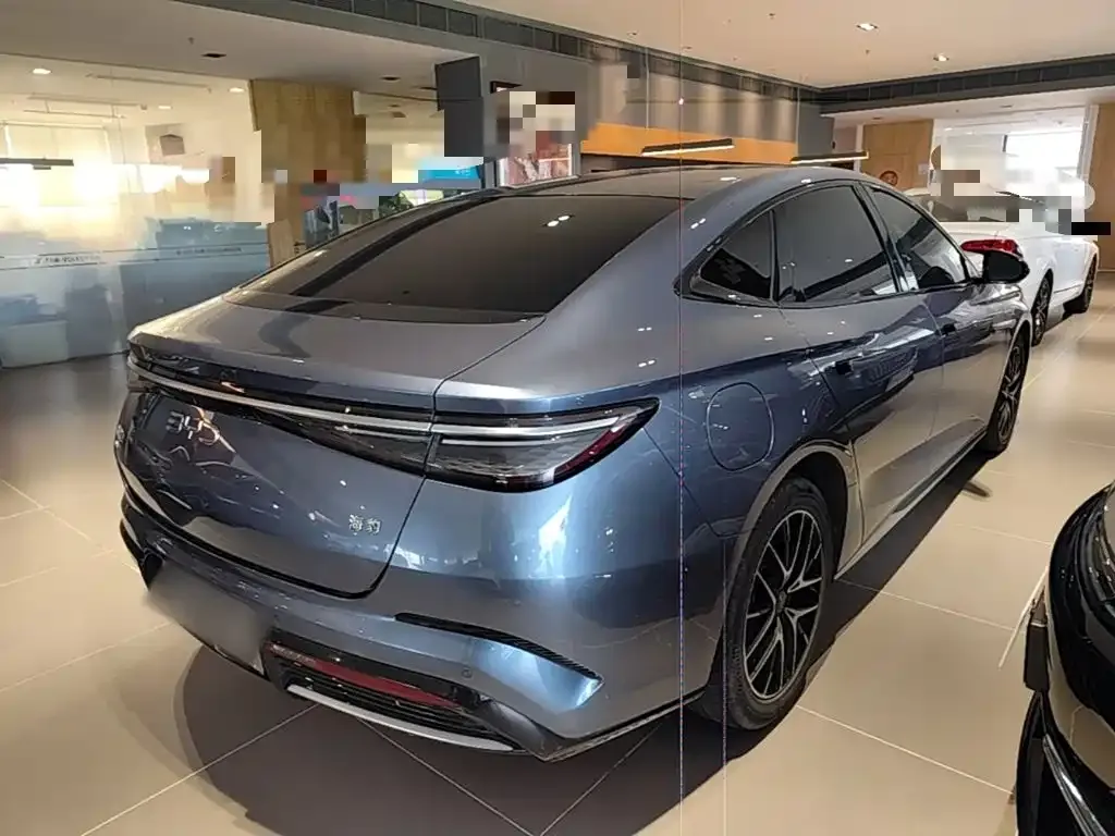BYD Seal — фото 6