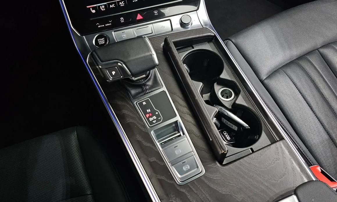 Audi A6 — фото 10