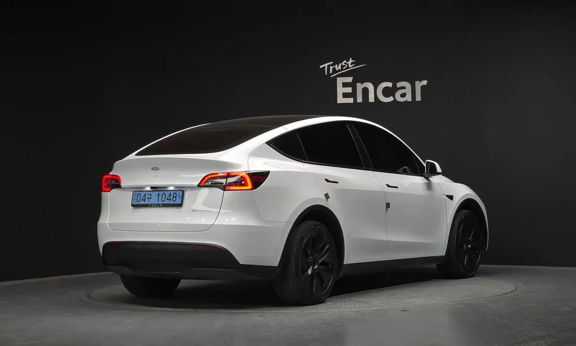 Tesla Model Y — фото 2