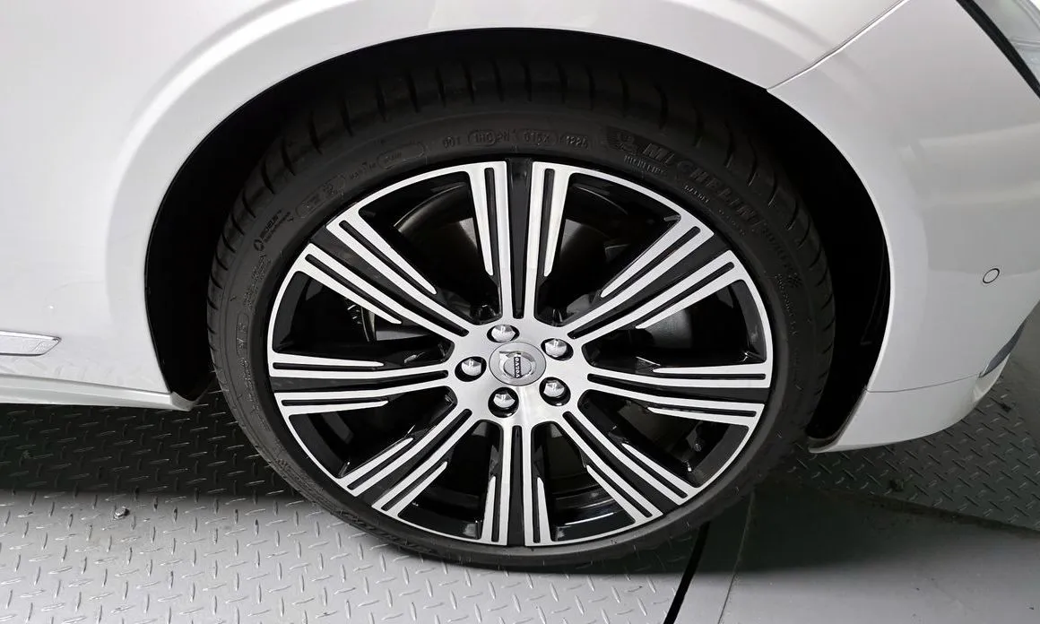 Volvo S90 — фото 10