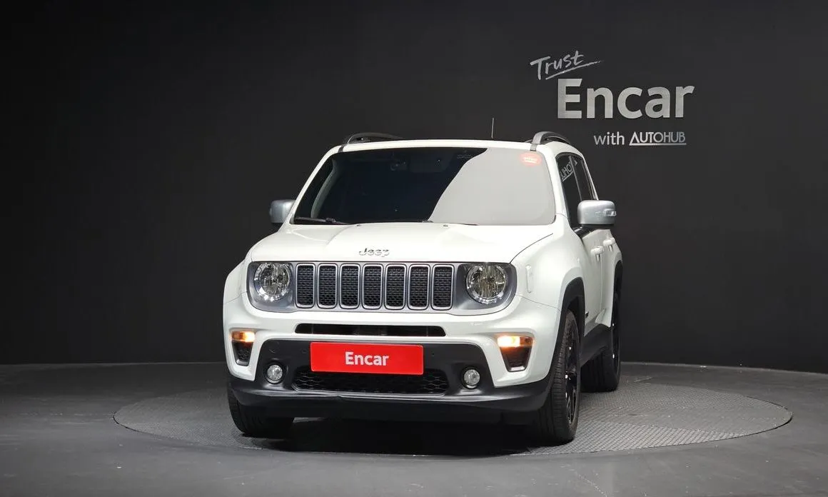 Jeep Renegade — фото 6