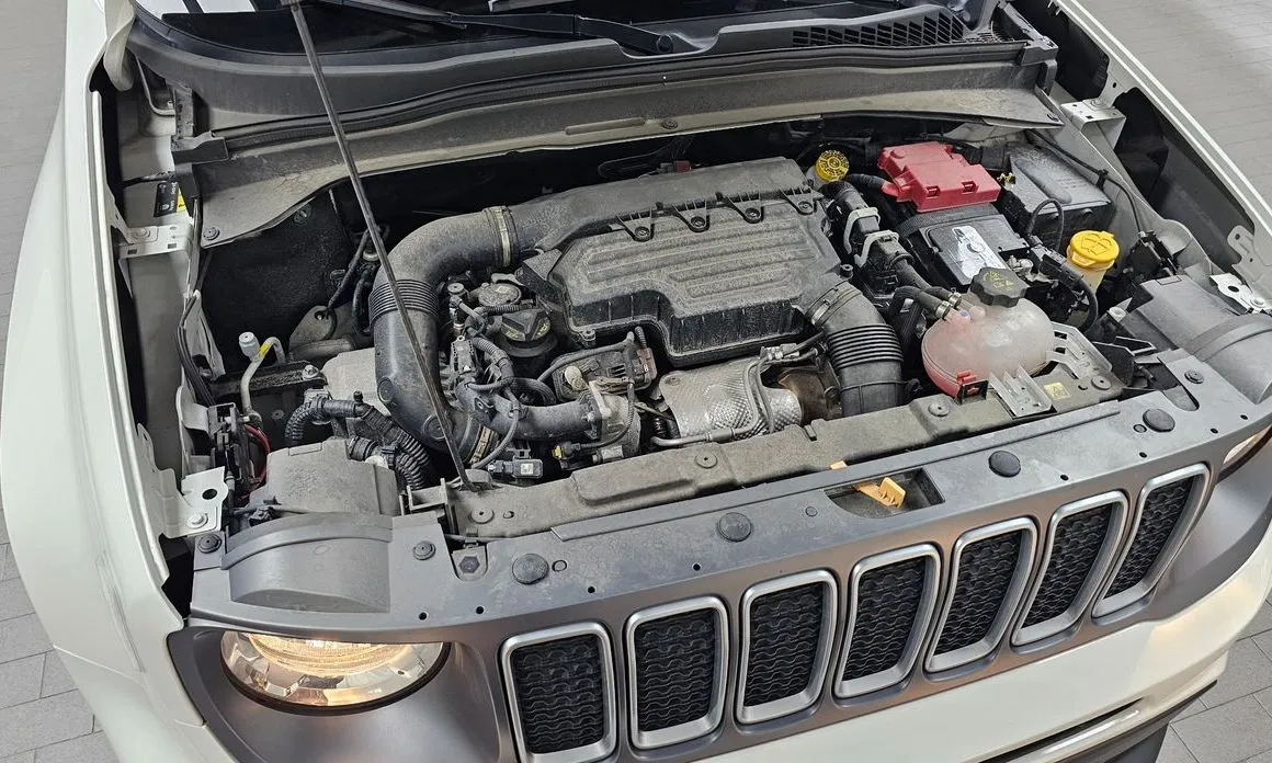 Jeep Renegade — фото 4