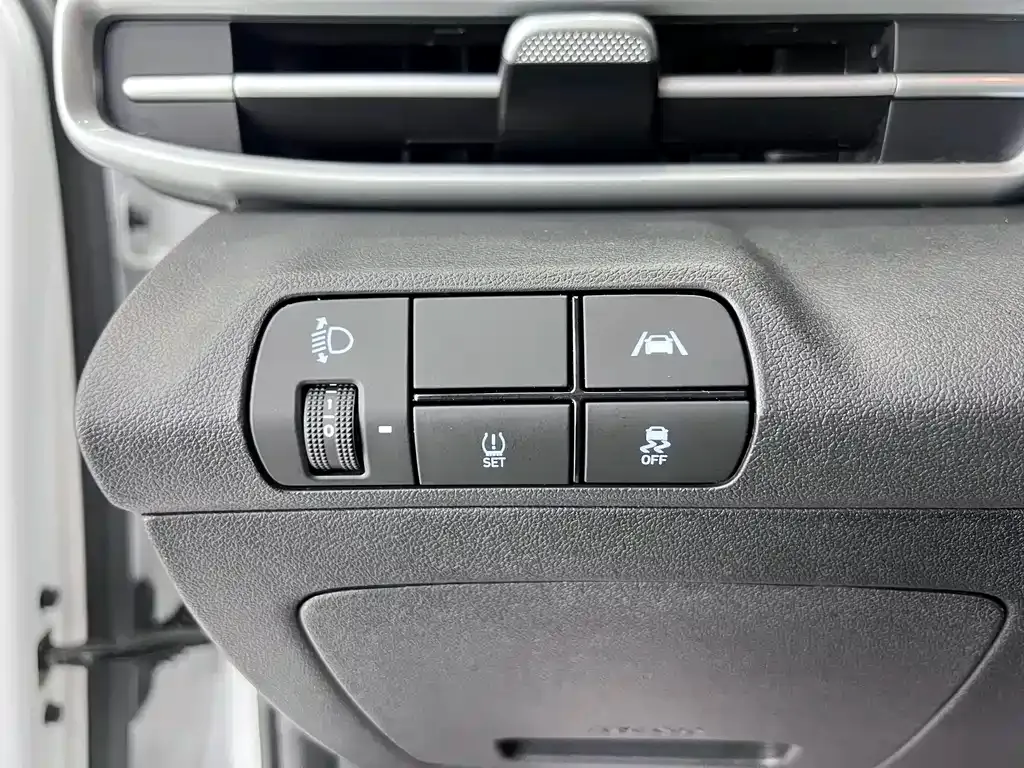 Hyundai Elantra — фото 3