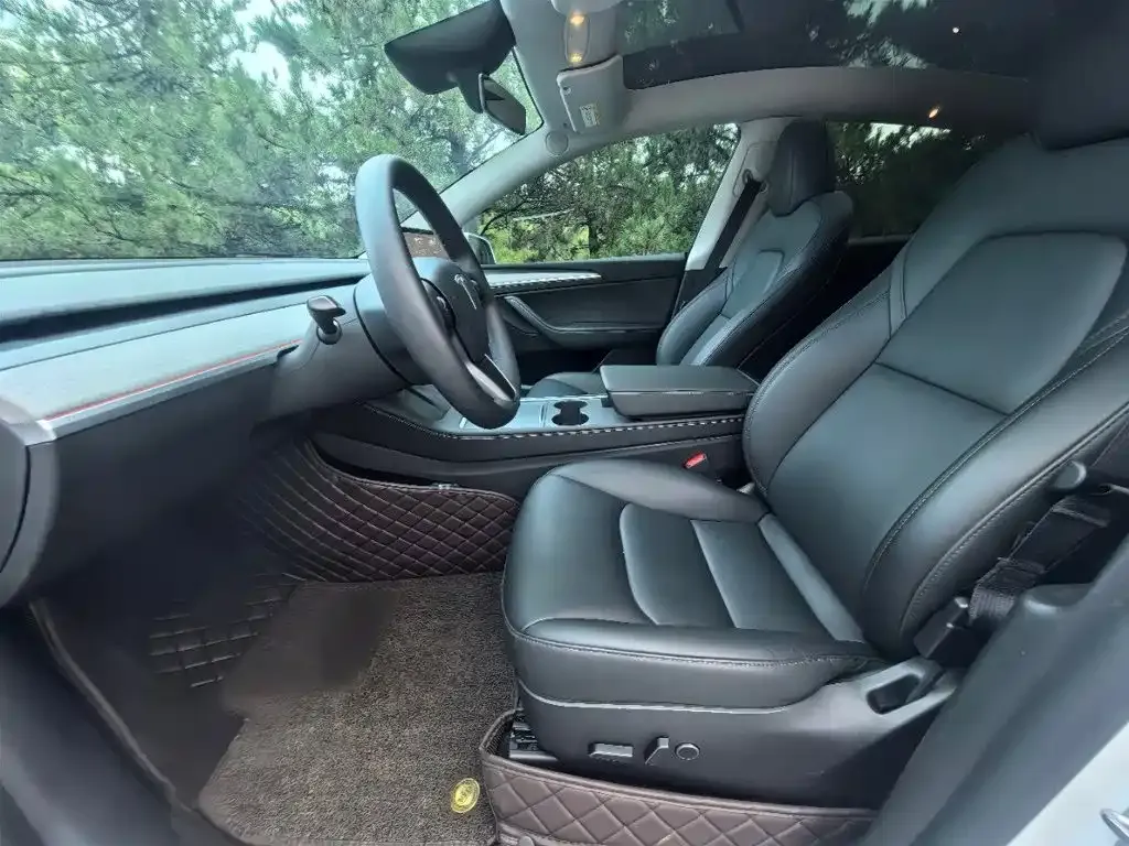 Tesla Model Y — фото 3