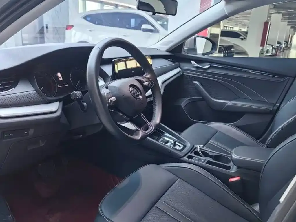 Skoda Octavia — фото 10
