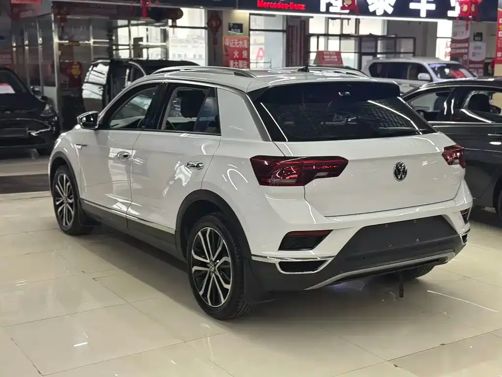 Volkswagen T-Roc — фото 5