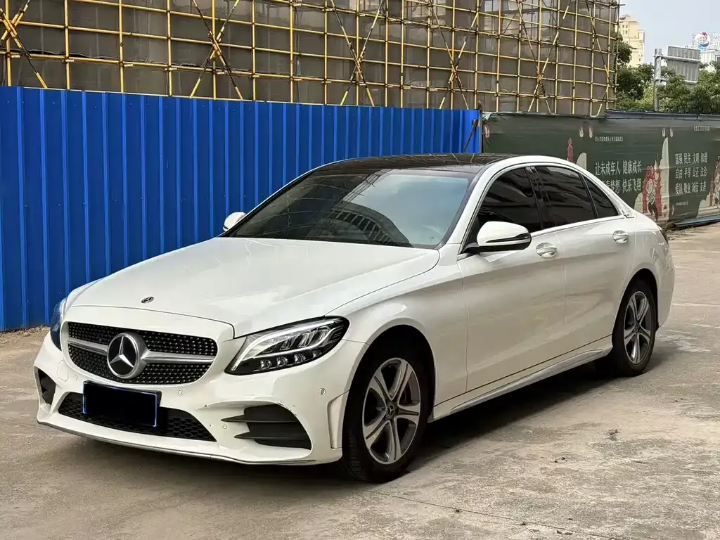 Mercedes-Benz C-Class — фото 1