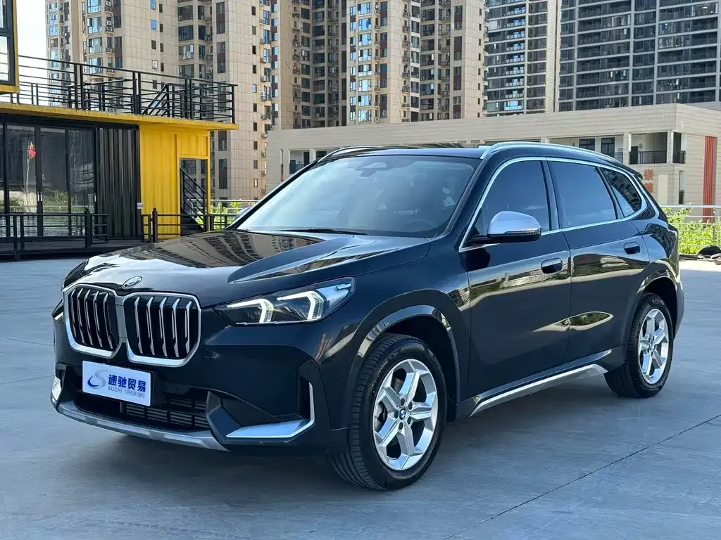 BMW X1 — фото 1