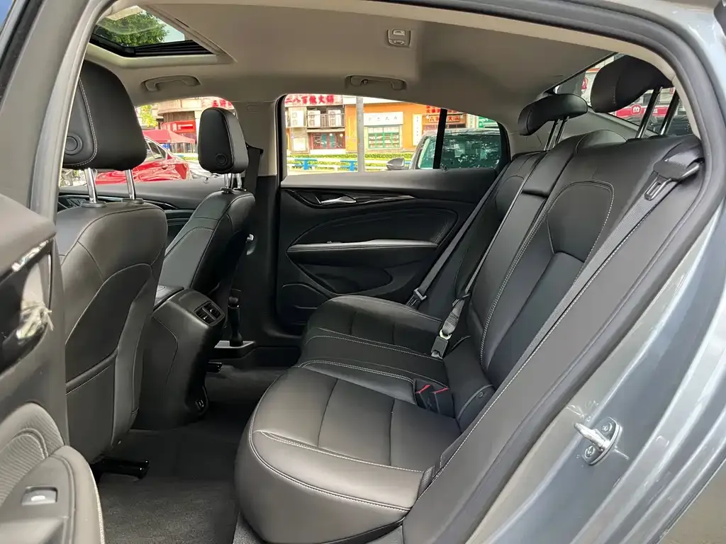 Buick Regal — фото 2