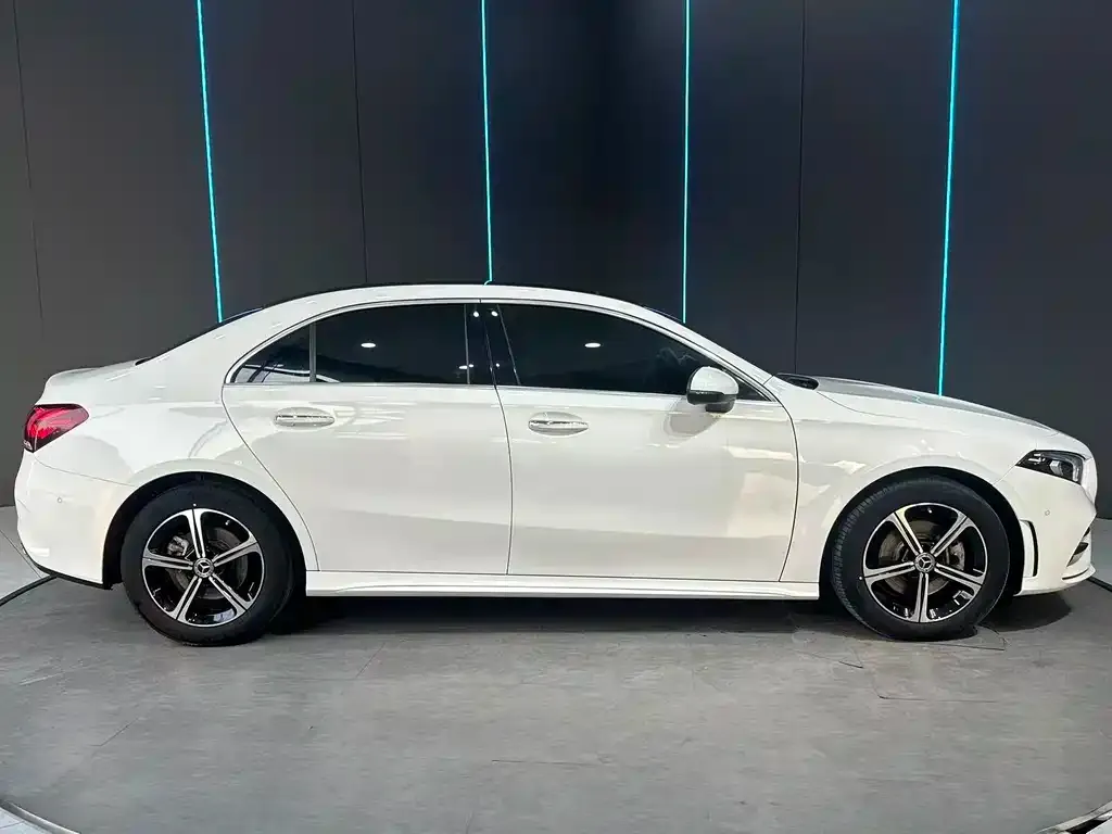 Mercedes-Benz A-Class — фото 2