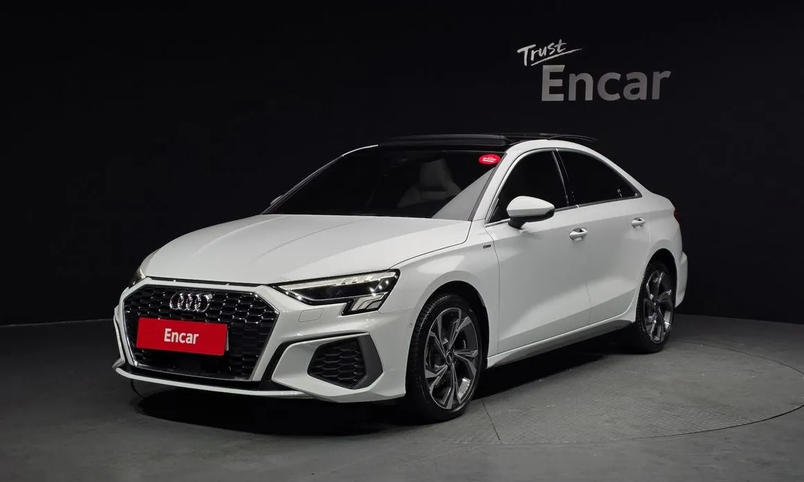 Audi A3 — фото 1