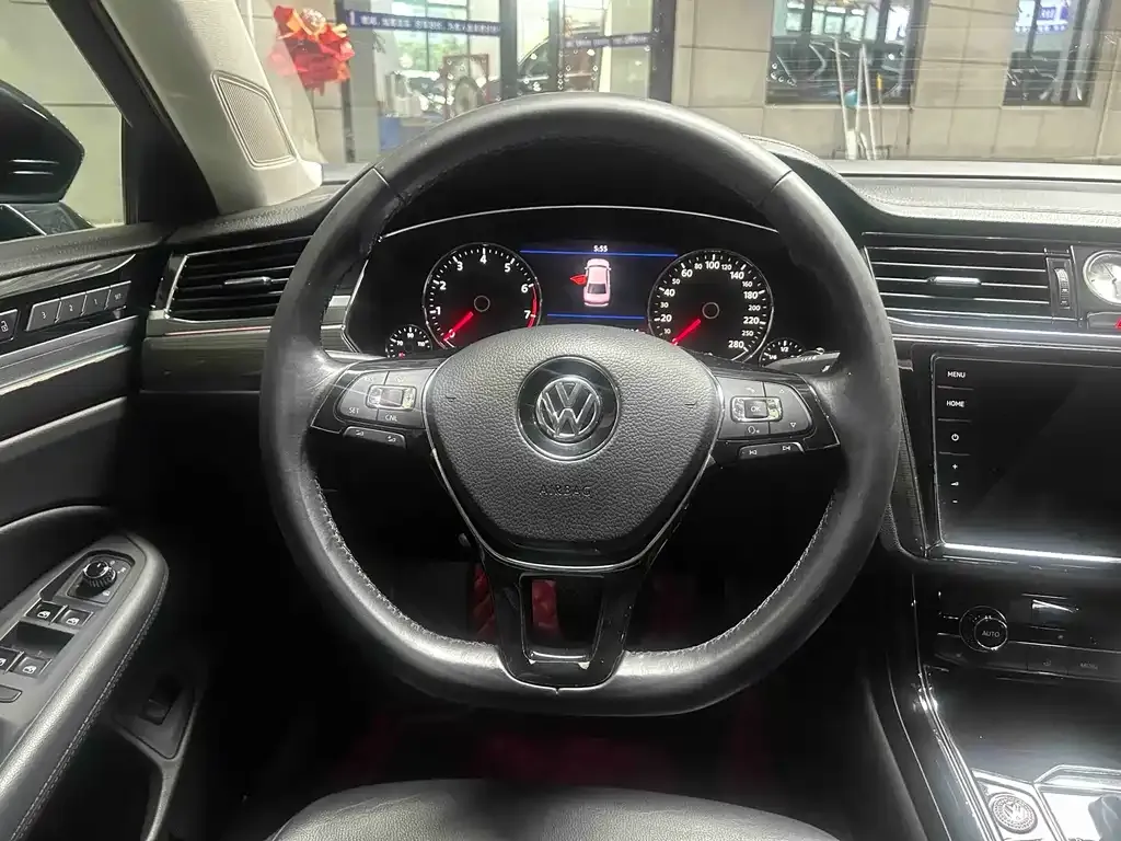 Volkswagen Phideon — фото 10